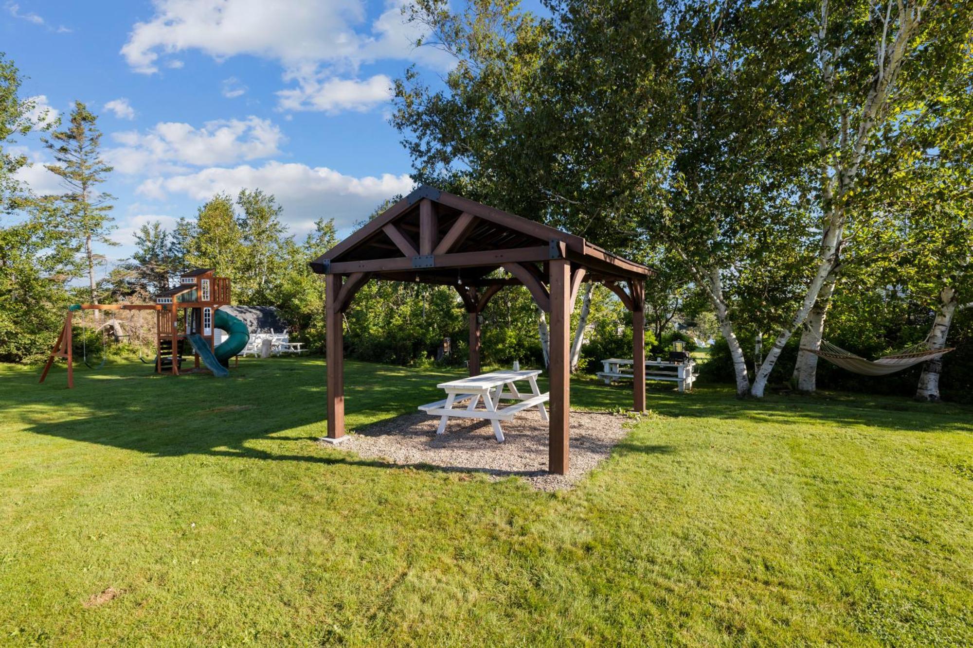 Beach Trees Cottages York Екстер'єр фото